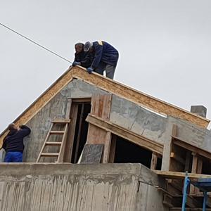 Покривни греди над бетон с OSB плоскости