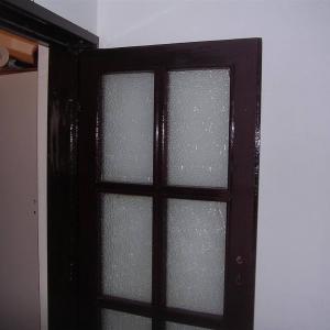 Лакиране на врата.