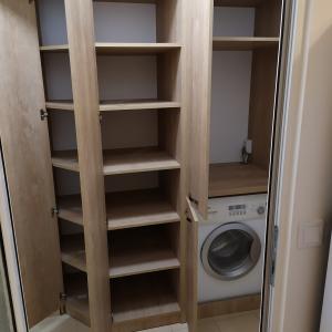 Скосен гардероб