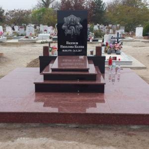 Надгробен паметник