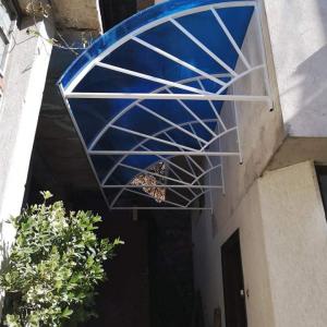 Метален навес