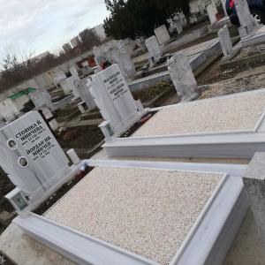 Надгробен паметник