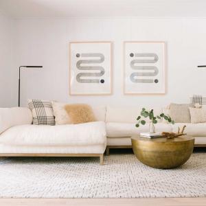 Едноцветен килим на пода: стилни идеи за приложение