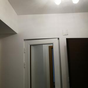 Шпакловка, боя, алуминиева врата за баня и електро