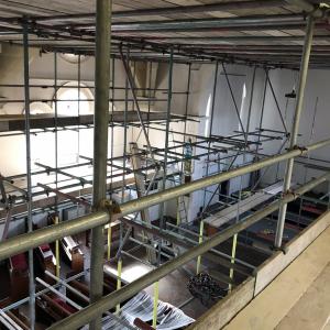 Цялостно боядисване и въстановяване на църква от вътре