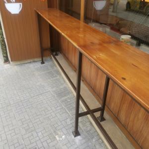 плот пред заведение