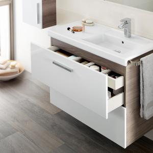 Да обърнем внимание на долната част на перфектния шкаф!