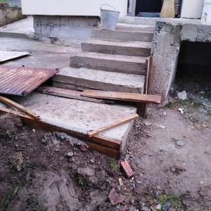 Разширяване на тераса ново стълбище и алея около къщата село Железница(София)