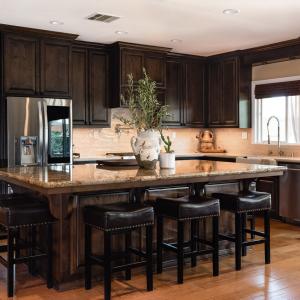 Дизайн на кухня в средиземноморски стил – свежо настроение през цялата година