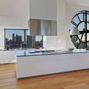 Мебели и декорации от метал: красиви комбинации в интериора