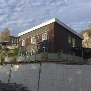 поглед отдолу