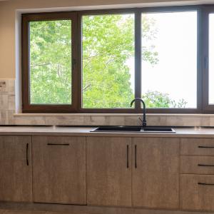 Дневна с кухня