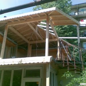 Изграден навес