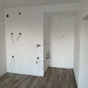 Лепене на Плочки в хола с трапезария