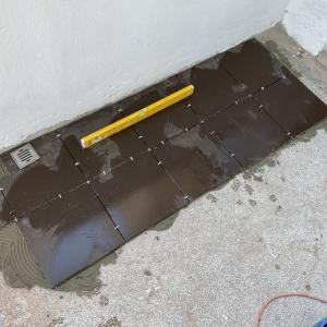 Лепене на плочки на терасата