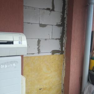 Двойно зазиждане на балконска врата