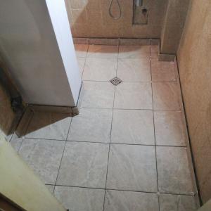 Под на баня