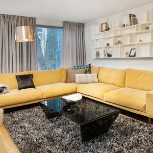 Мебели в жълто