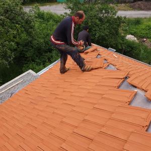 Покрив с нови керемиди. 04.10.2020г.