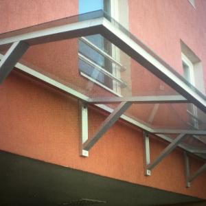 Навес с поликарбонат