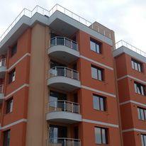 профил с прозрачен триплекс жилищна сграда Студентски град