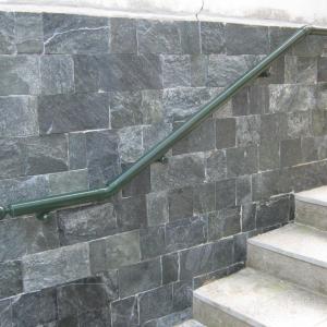 Стенно ръкохватка по стена