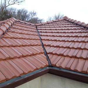 IMG-b6637b872eef47c622b3d82e01f1a230-V