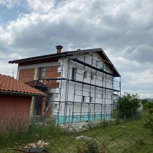 F97C0067-FAE6-4268-8BD6-A23818C80427