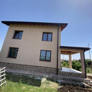 5E935D64-804A-4565-8785-6C223FC78D73