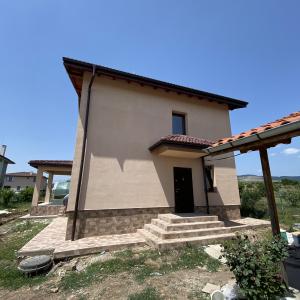 93635259-C197-4F12-A6F4-E40346F93978