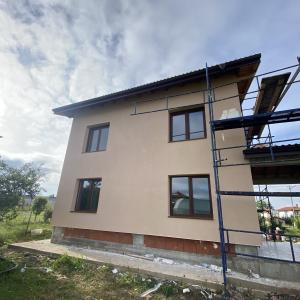 9C1E3232-92E1-4E3E-92EE-CEEA4F0213E8