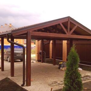 Гаражен навес