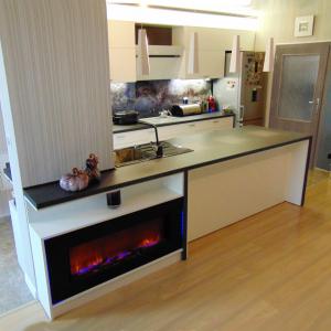 Кухня с декоративна камина _31