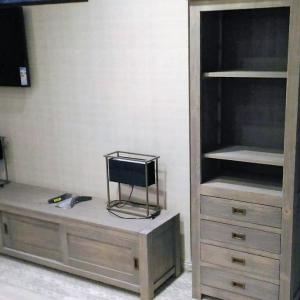 Хотелско обзавеждане - Секция от фурнирован MDF с патина _10