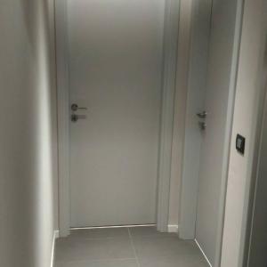 Коридор с врати от MDF с мат-лак _12