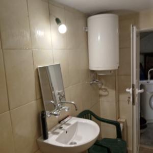 Първомайци - баня