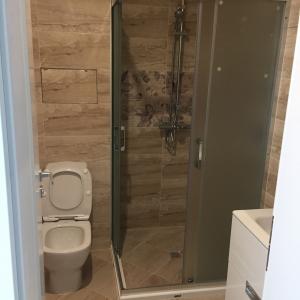 EE860DCA-7A3A-4702-85F6-0D4AB2FF48E0