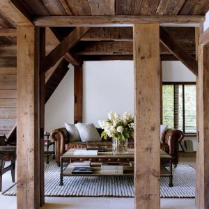 Добавете естествено дърво в интериора