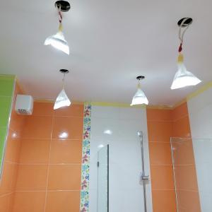 окачен таван баня