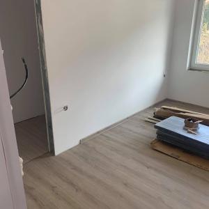 Монтаж на ламинат