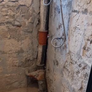 CDDB49CC-F587-48B3-A46C-354956AAFB33