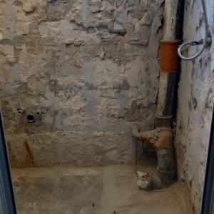 9B85CC40-A460-4C90-BB4C-65348B3AFB6B