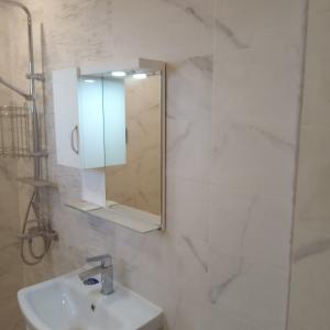 21AC6C6F-5492-4586-A547-9BF76A3F42ED