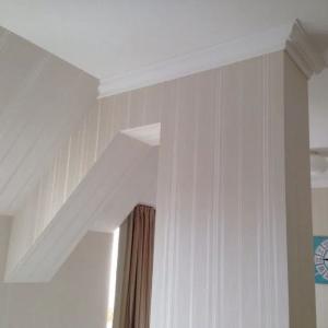 Тапети и корнизи на таван