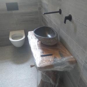 ECE954E2-AA02-4881-8BB5-B41E2B2B336B