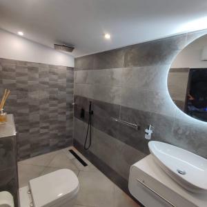 received_821919359236728