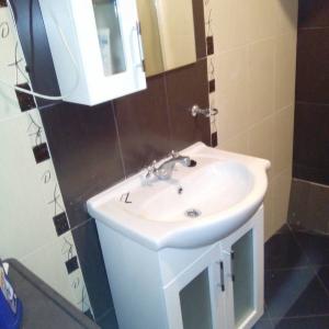 IMG-679930f1280991eccea091eb4804d1f7-V