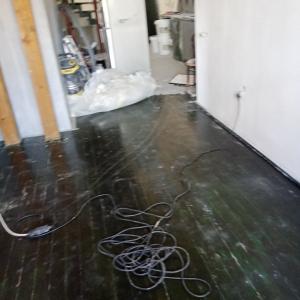 C1297B83-E83C-4812-898B-D12558972B7E