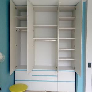 Гардероб в детска спалня
