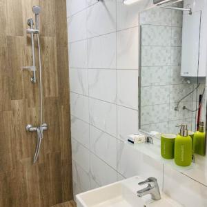 IMG-48e40118ec449ae743b884ac62b409b2-V